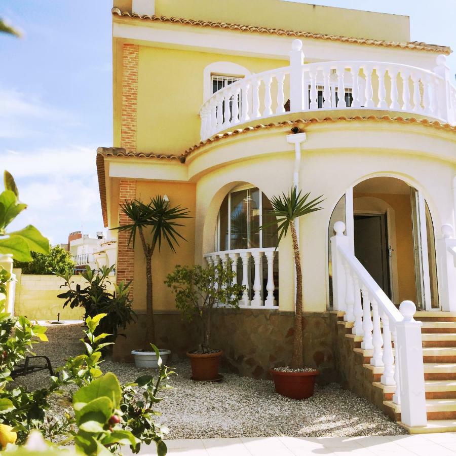 Vickys Villa Puerto Marino Экстерьер фото