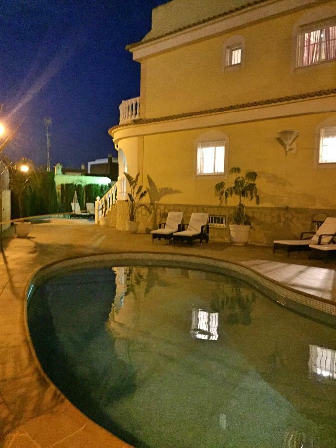 Vickys Villa Puerto Marino Экстерьер фото