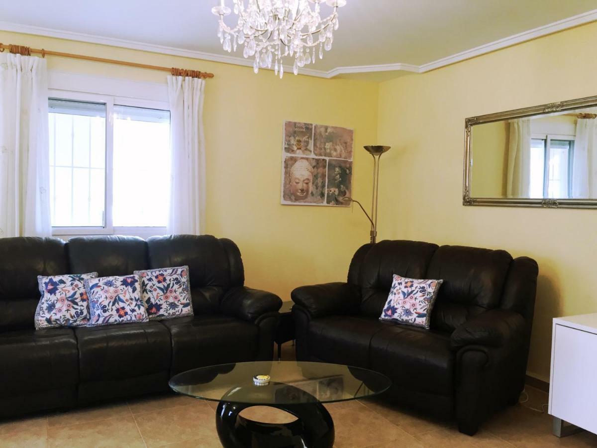 Vickys Villa Puerto Marino Экстерьер фото